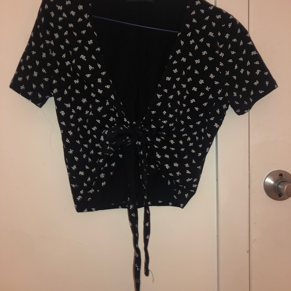 brandy Melville tied top